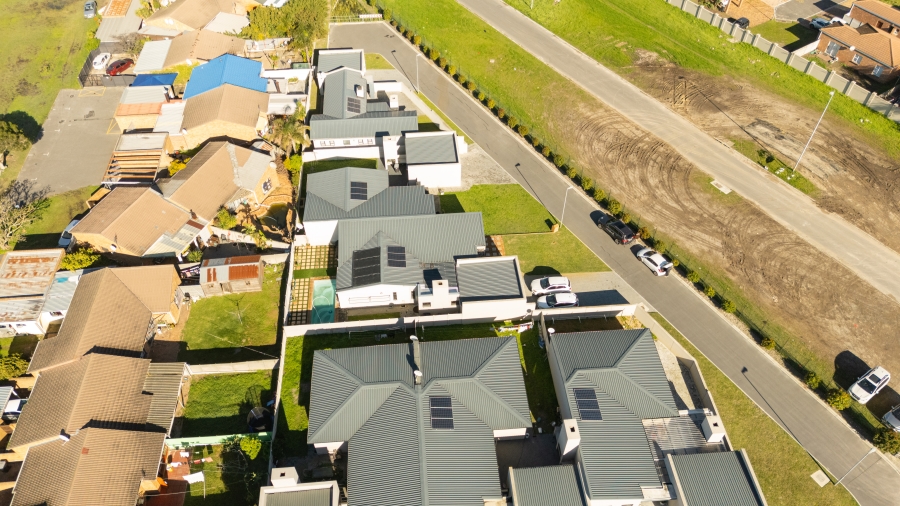 3 Bedroom Property for Sale in Marinda Park Western Cape